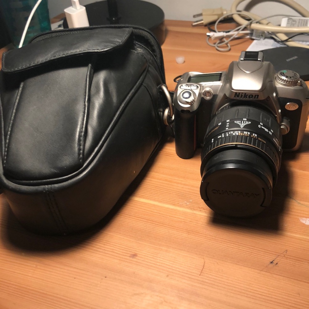 Nikon N75 35mm with case